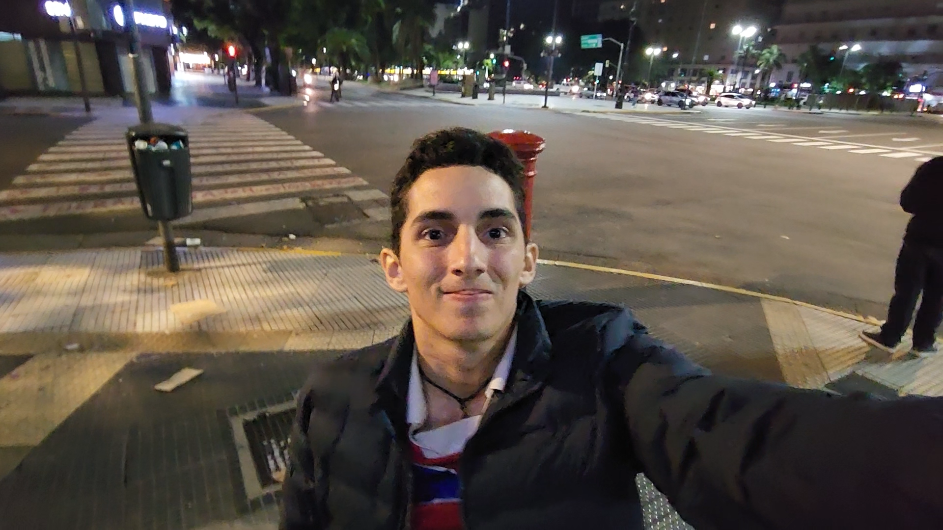 http://videos.introcdc.com/Canal/Vlogs/Mae/Indo Argentina/20240514_060443.00_43_41_04.Quadro017.png